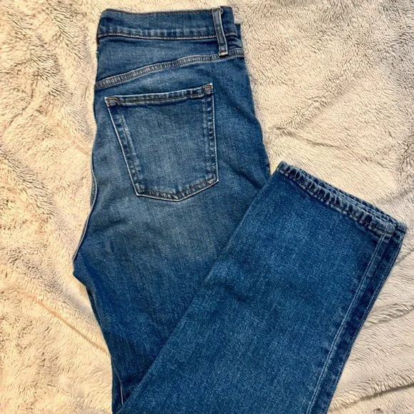 Old Navy Women's High Rise Dark Blue Jeans - Picture 5 of 5